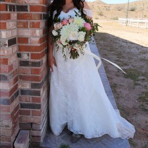 Lace off shoulder sleeve wedding gown